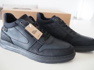 Bullboxer. Zapatillas de piel. Talla 41