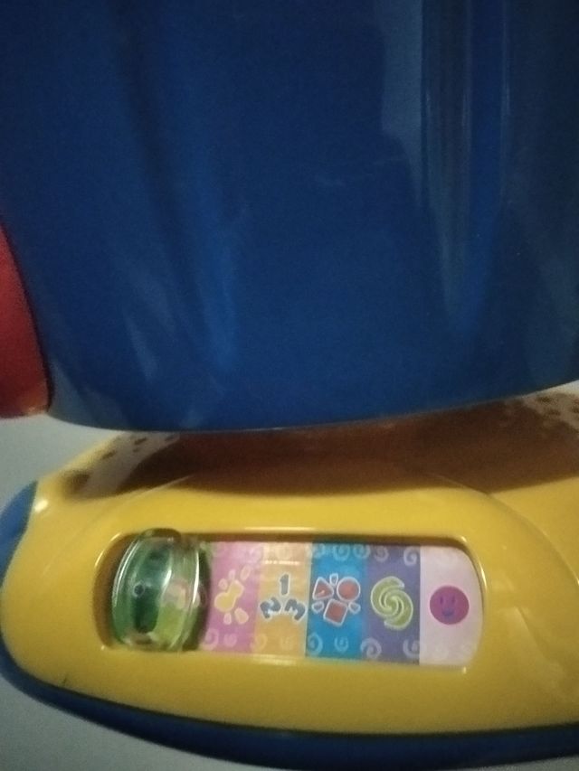 Juguete cohete para bebés.