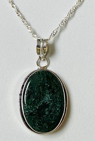 Colgante de Agata musgosa con cadena plata ley 925
