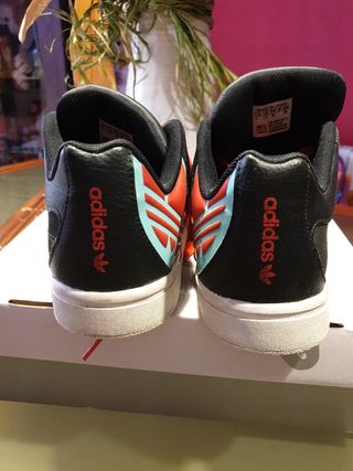 zapatillas vintage unisex Adidas