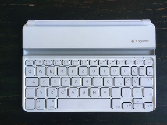 Logitech ultrathin keyboard cover