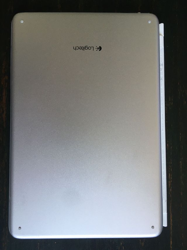 Logitech ultrathin keyboard cover