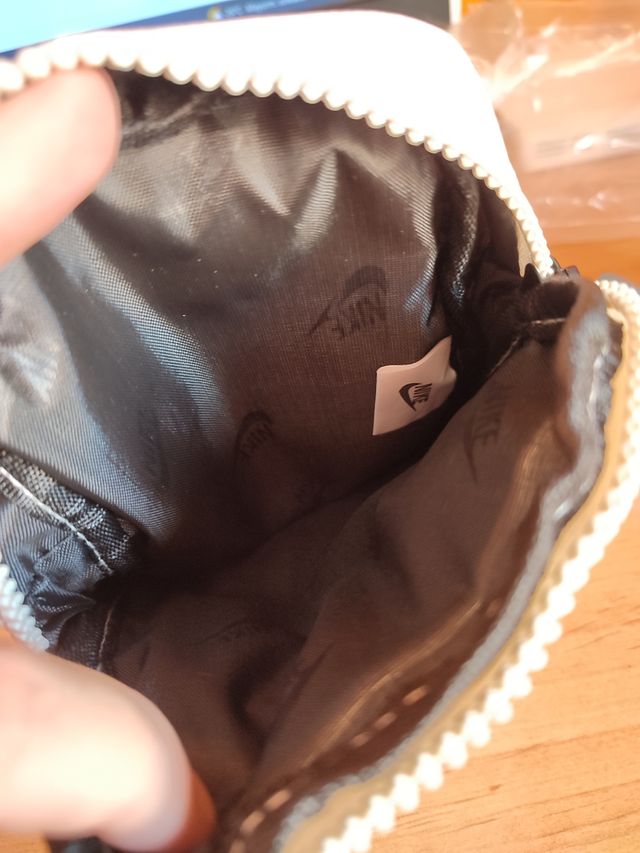 Bandolera nike blanca y azul