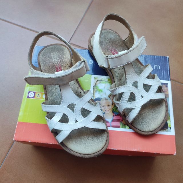 sandalia piel pablosky