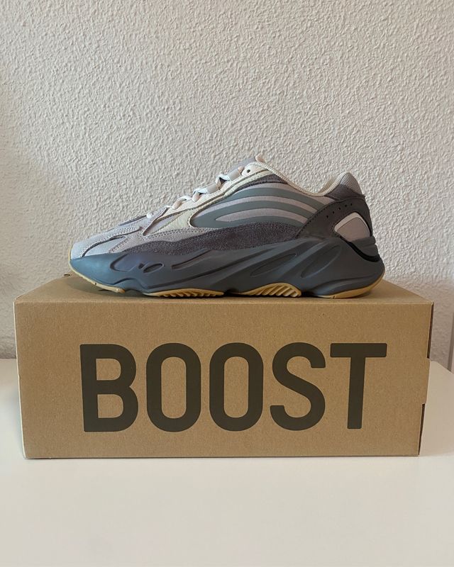 Adidas Yeezy Boost 700 Tephra 44