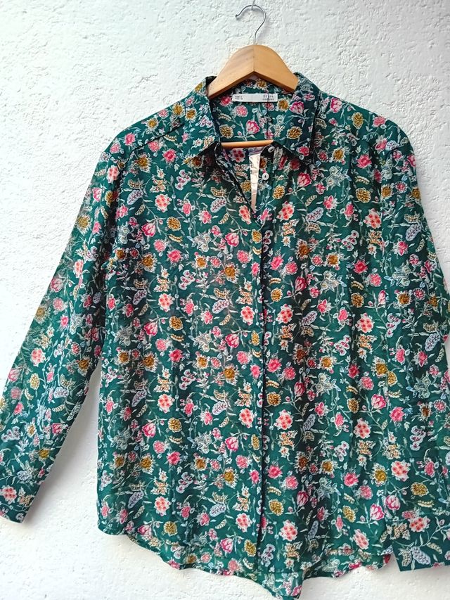 Camisa flores 🌺🌸