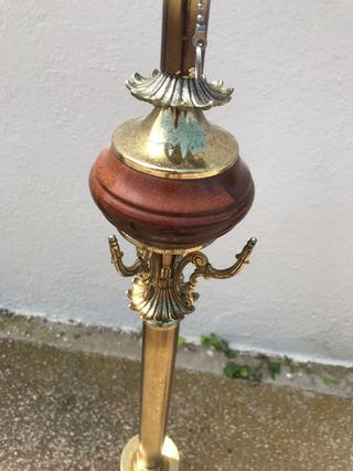 Lámpara de píe Restaurada.