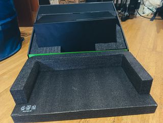 Xbox Series X + 2 mandos + cascos + baterias