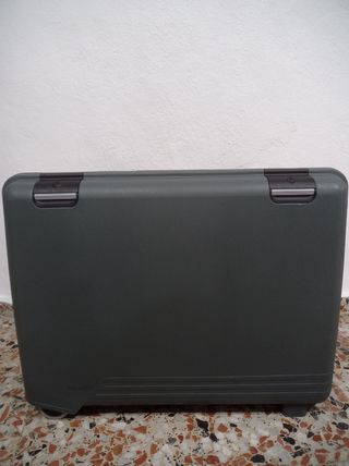 Maleta rígida 