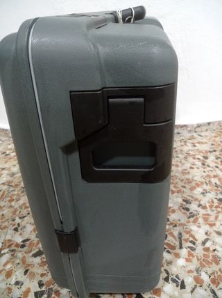 Maleta rígida 