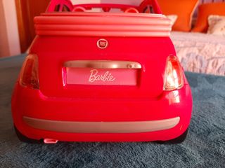Coche rosa Fiat de Barbie
