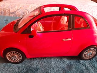 Coche rosa Fiat de Barbie