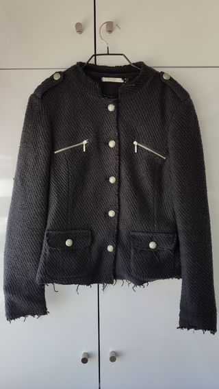 Chaqueta negra de Stradivarius