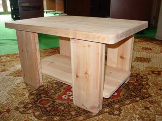 tavolino in legno pregiato