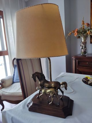 Lampara de nogal y bronce