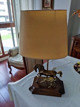 Lampara de nogal y bronce