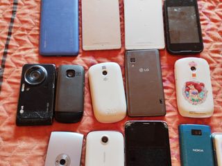 moviles  y una tablet marca priston