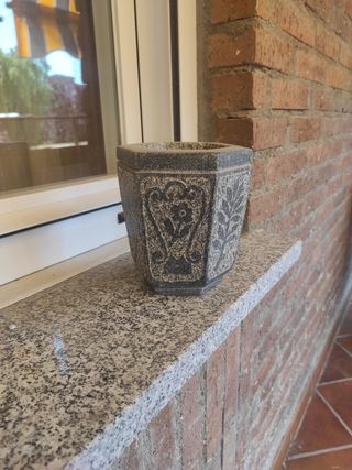 Maceta de piedra de una pieza