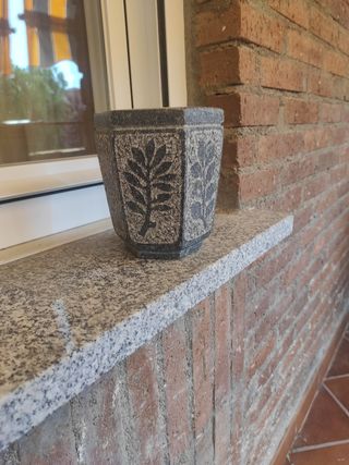 Maceta de piedra de una pieza
