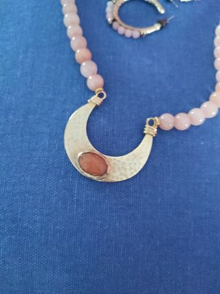 collar& colgante de piedra con pendientes