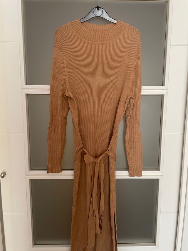 Vestido canalé midi primark