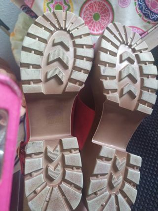 Sandalias rojas plataforma. talla 40 