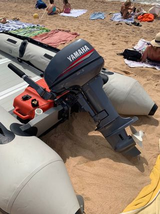 Motor fuera borda Yamaha 13'5 dos tiempos
