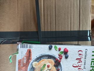 PRECINTADA THERMOMIX TM6 + LIBROS + REVISTA.