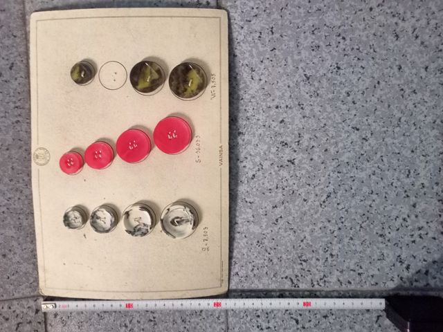 antiguos muestrarios de botones