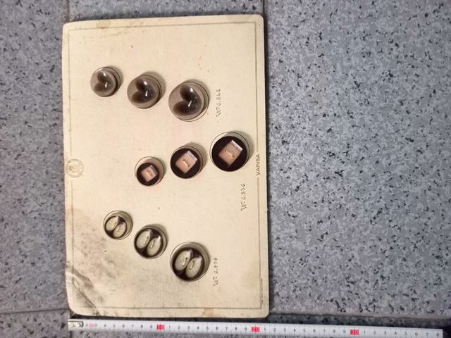 antiguos muestrarios de botones