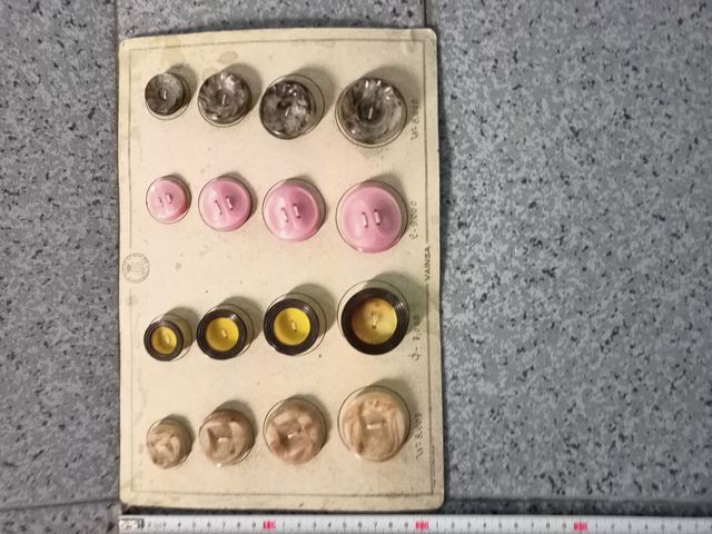 antiguos muestrarios de botones