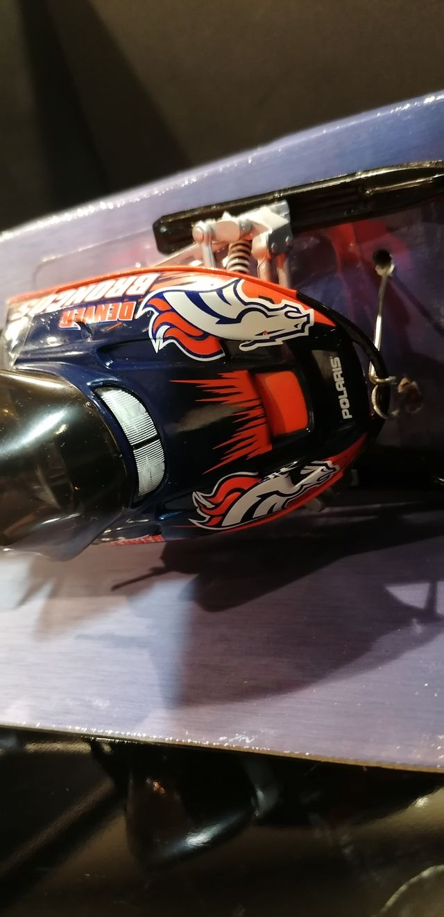 maqueta moto POLARIS SNOWMOBILE ERTL