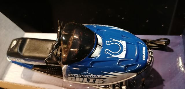 maqueta moto POLARIS SNOWMOBILE ERTL