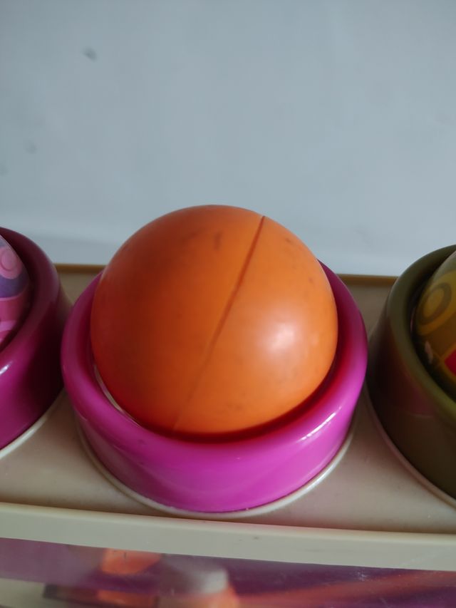 Laberinto de bolas con martillo B toys