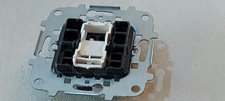 interruptor Niessen N2-01 zenit