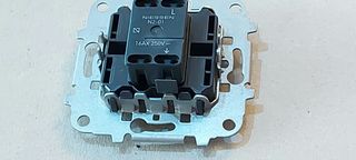 interruptor Niessen N2-01 zenit