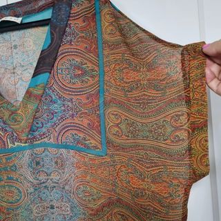 Blusa tipo kaftan Takezo