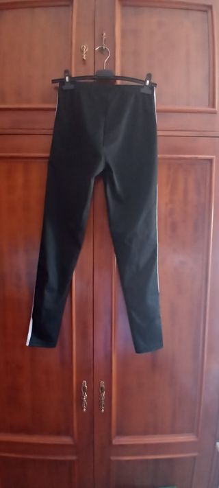 LEGGINGS CON RAYAS
