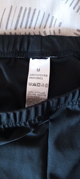 LEGGINGS CON RAYAS