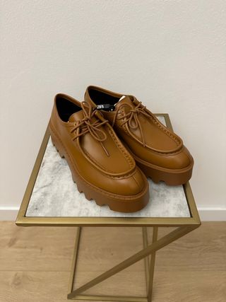 Zapatos piel Zara