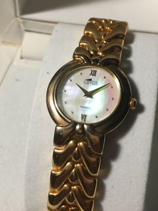 Reloj Lotus