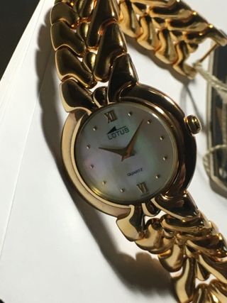 Reloj Lotus