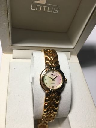 Reloj Lotus