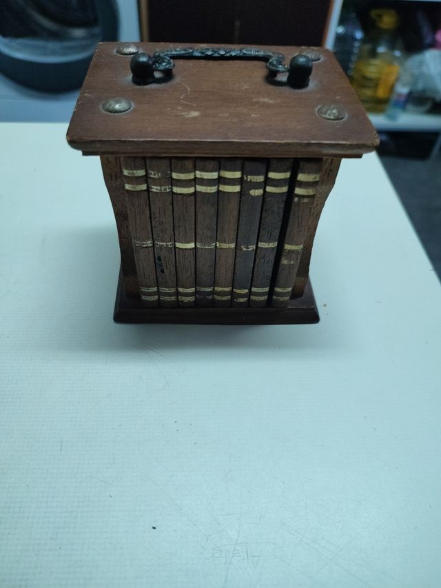 porta vasos vintage de madera