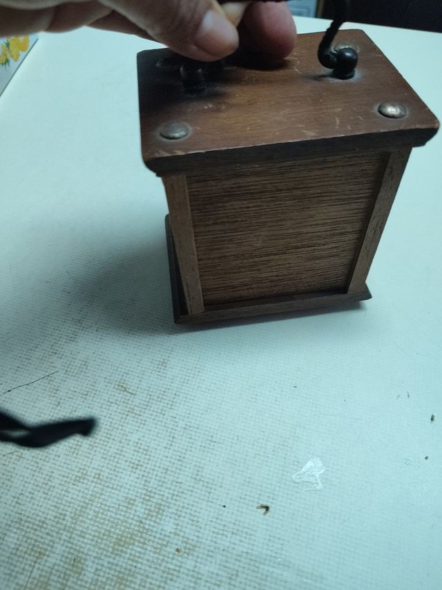 porta vasos vintage de madera