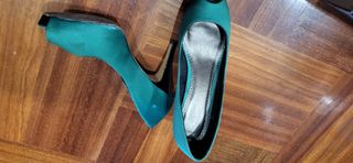 Zapato tacon verde. Talla 37