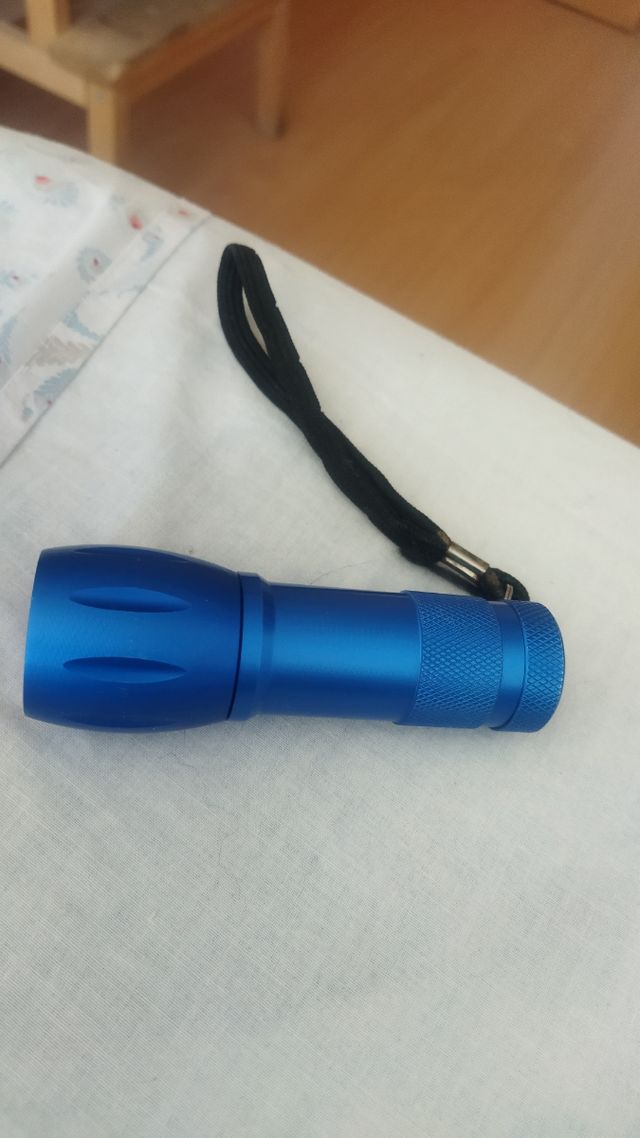 Linterna táctica led