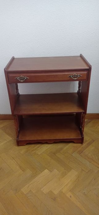 mueble con rodachines