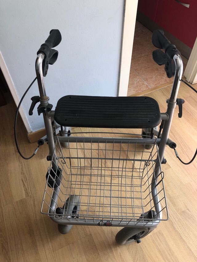 Se vende andador