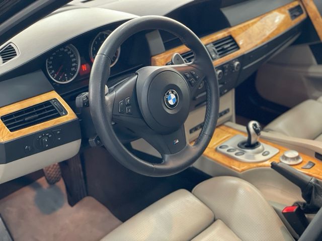 BMW M5 E60 43.900km !!